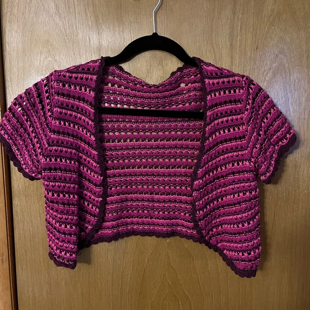 Hand made cropped Crotchet top. Size Small.
